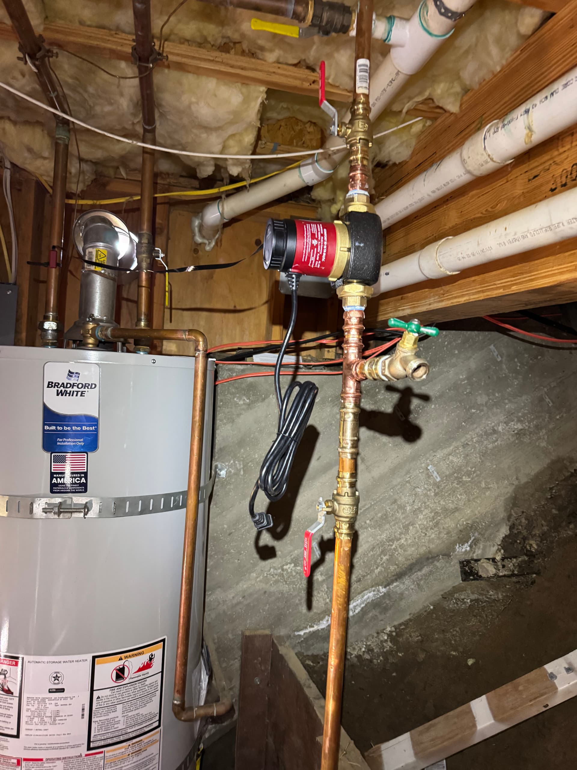 Hot Water Recirculating Pump Installation on a Bradford White image